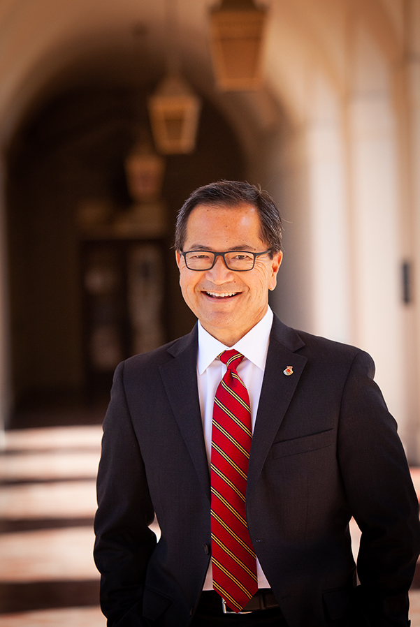 portrait photo of Richard Chinen